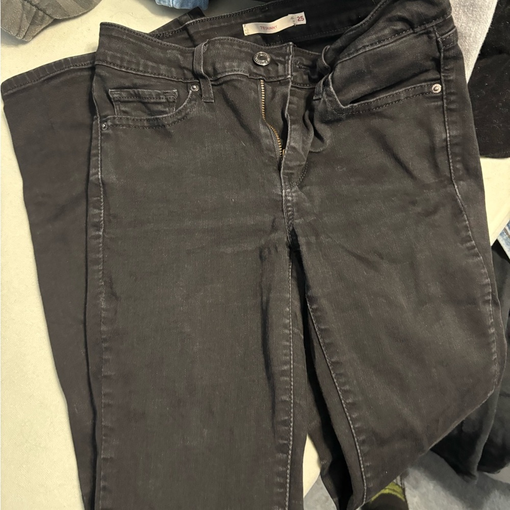 Levi's Women's Dark Gray Skinny Jeans
